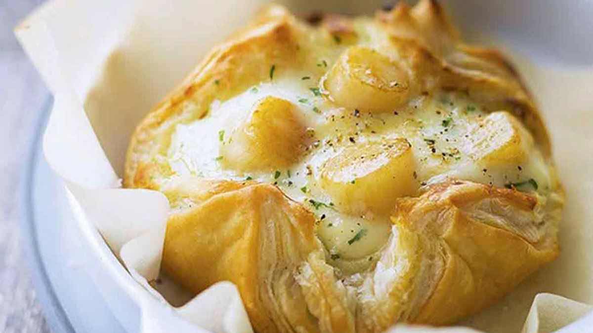 Feuilletés aux coquilles Saint-Jacques et à la béchamel
