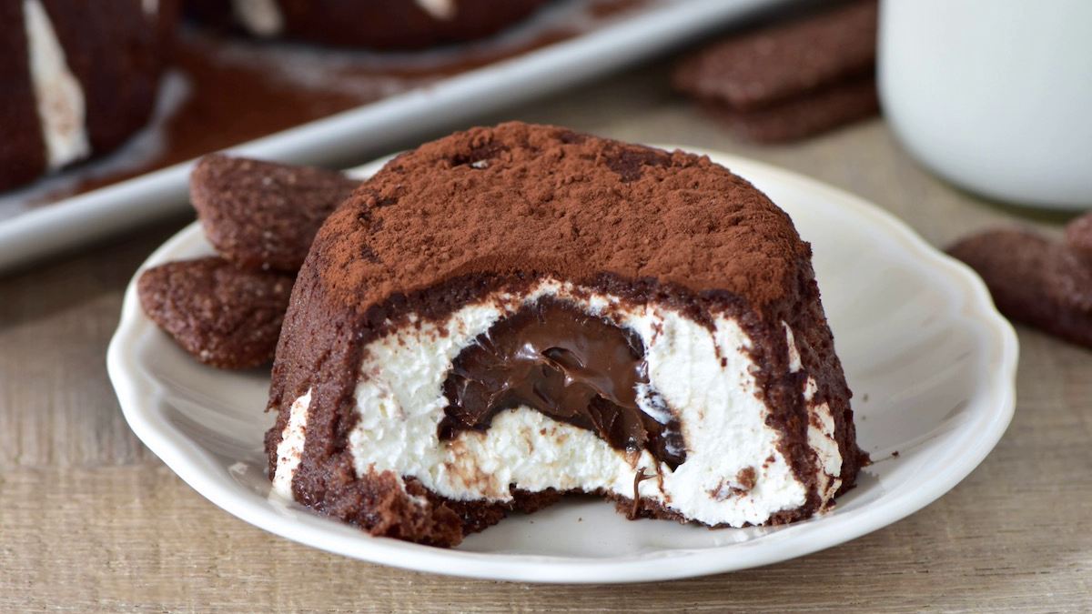 Gateaux De Biscuits A La Cuillere Au Chocolat Avec Cœur Cremeux Au Yaourt