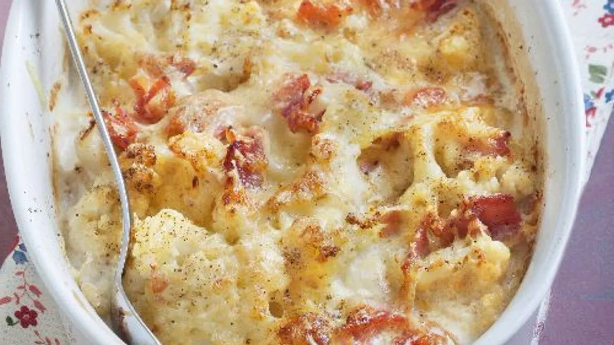 Gratin de chou-fleur au jambon et au gruyère