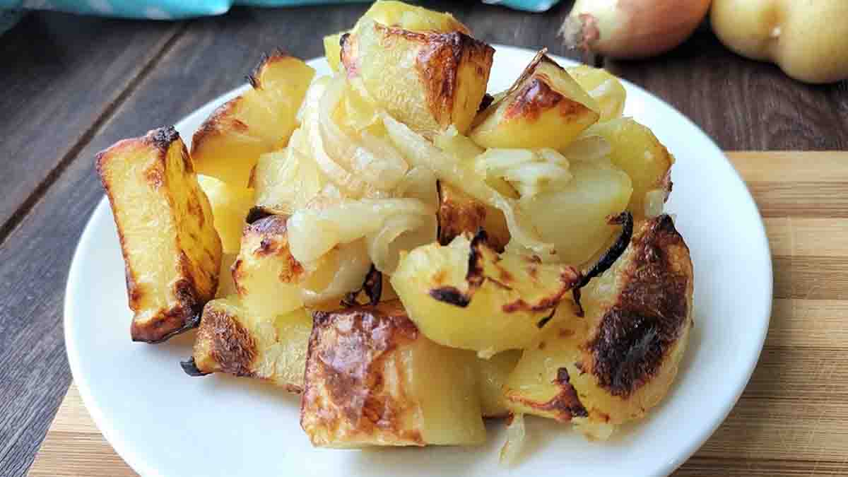 Pommes de terre à l'oignon: un accompagnement simple et délicieux