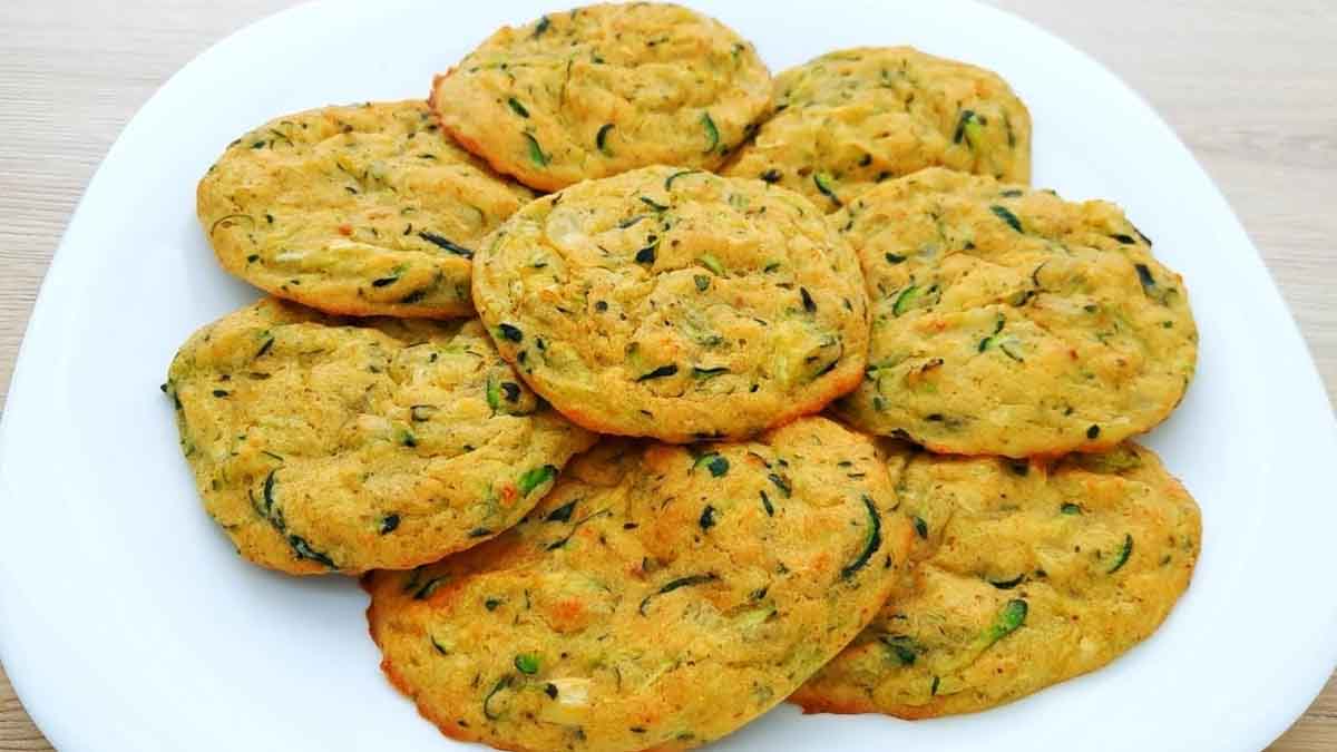 Ces beignets de courgettes au four sont plus légers et savoureux que