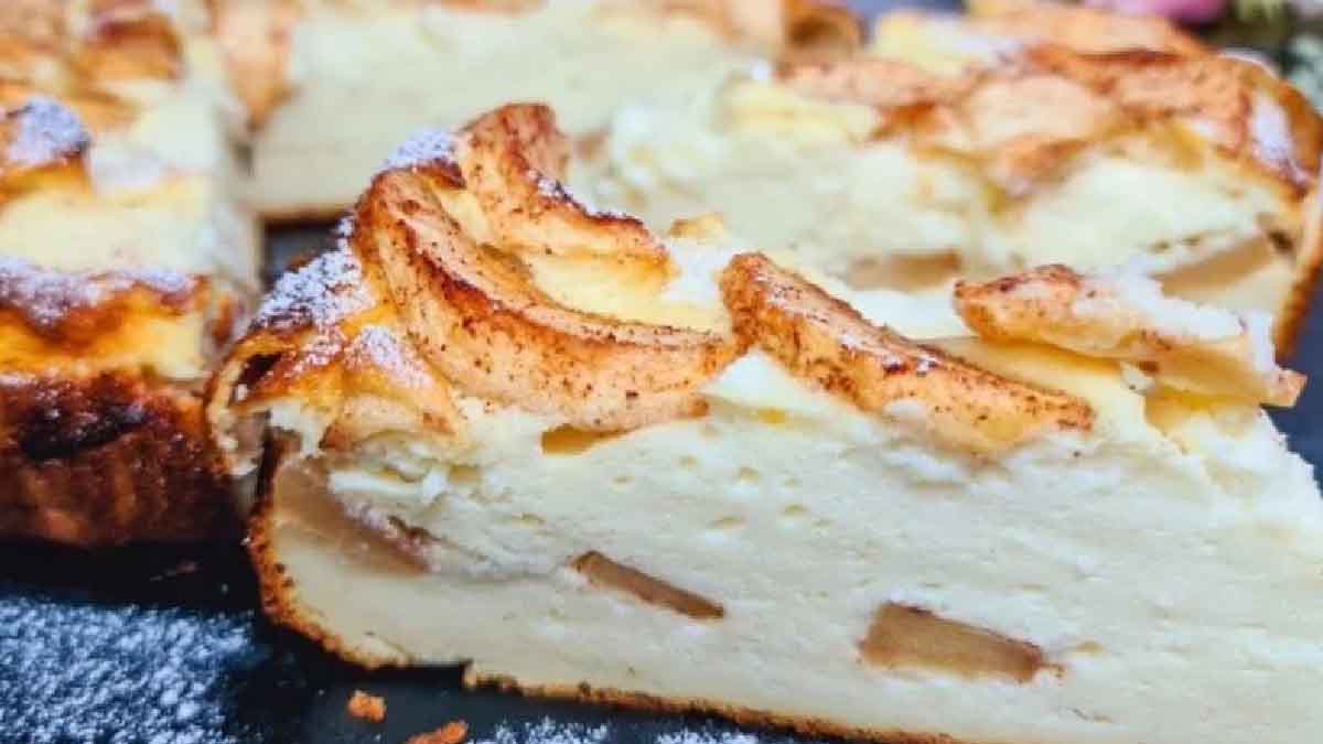 3 pommes et beaucoup de yaourt grec, voilà le secret d'un gâteau